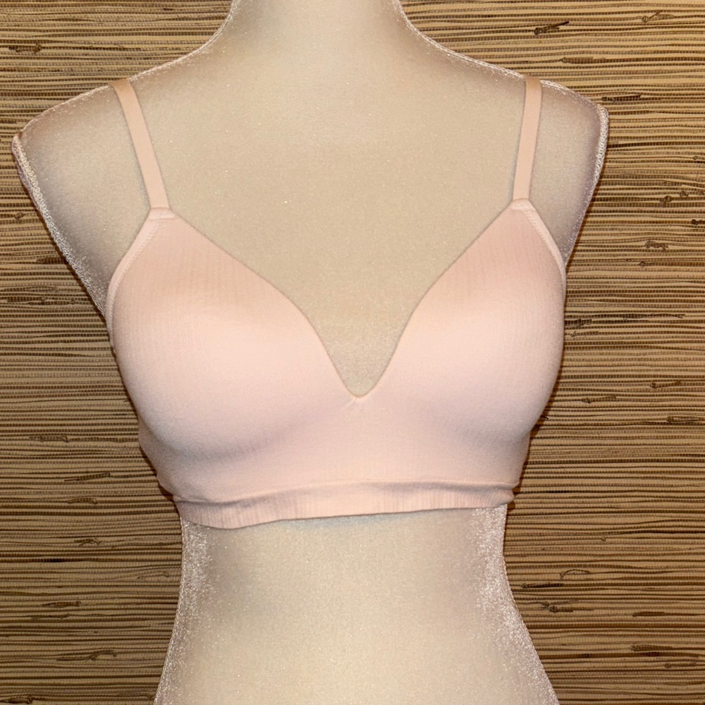 Joyspun Seamless Light Pink Bralette small EUC!